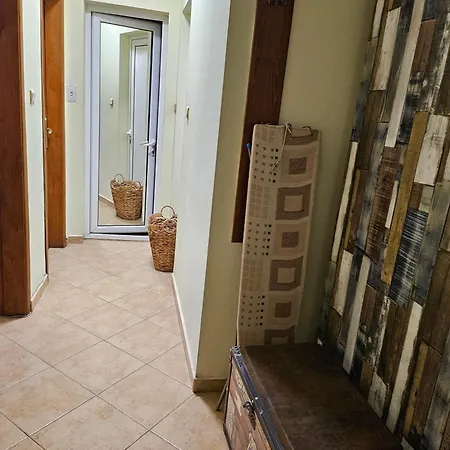 за гости на 1 Gazde/Camere de închiriat Burgas City